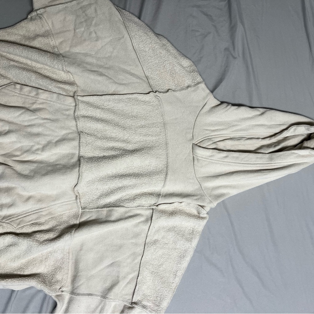 Aerie Cream Hoodie Sweatshirt
